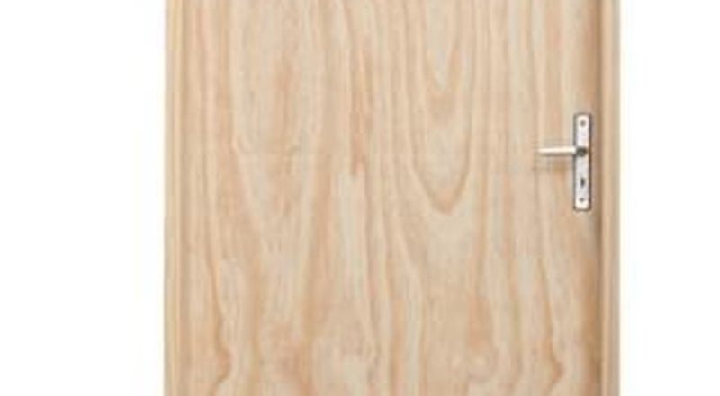 PORTA-DE-MADEIRA-PINUS-MONTADA-INTERNA-2563-80X213X14-FECHADURA-CROMADA-DIREITA