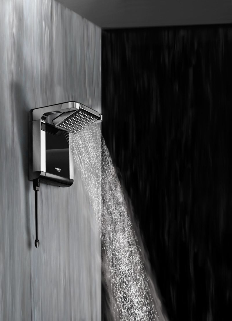 CHUVEIRO-ELETRONICO-LORENZETTI-ACQUA-STAR-ULTRA-PRETO-E-CROMADO-7800W-220V