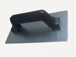 DESEMPENADEIRA-MOMFORT-ACO-CABO-PLASTICO-LISA-12X24CM