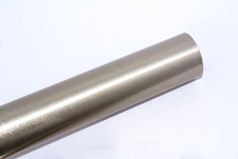 VARAO-PARA-CORTINA-EM-ALUMINIO-28MM-150M-ACO-ESCOVADO-DEVICTOR