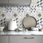 ADESIVO-DE-AZULEJO-LAVAVEL-GRUDADO-CINZA-E-CREME-COM-2-FOLHAS-45X60CM