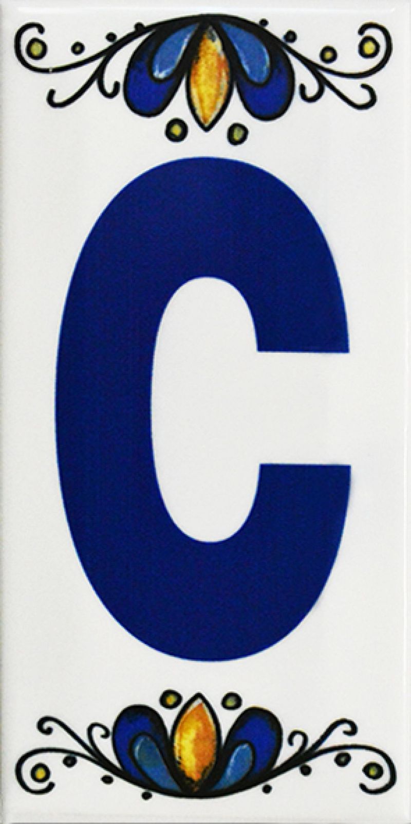 LETRA-CASA--C--GABRIELLA-15CM-ASSENTADO-AZUL-E-BRANCO