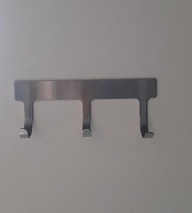 Pendurador-DS-Artefatos-DS13009In-3-Ganchos-Aco-Inox-Fixacao-com-Fita-Dupla-Face-6x43x15-Escovado