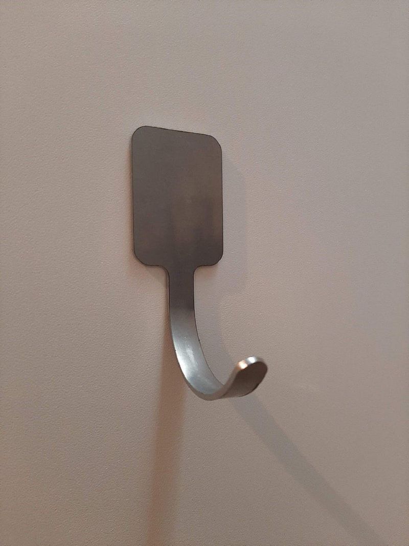 PENDURADOR-DS-ARTEFATOS-DS14032IN-1-GANCHO-ACO-INOX-FIXACAO-COM-FITA-DUPLA-FACE-ESCOVADO