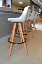 BANQUETA-LORENA-RIVATTI-BRANCO-41X995X415CM