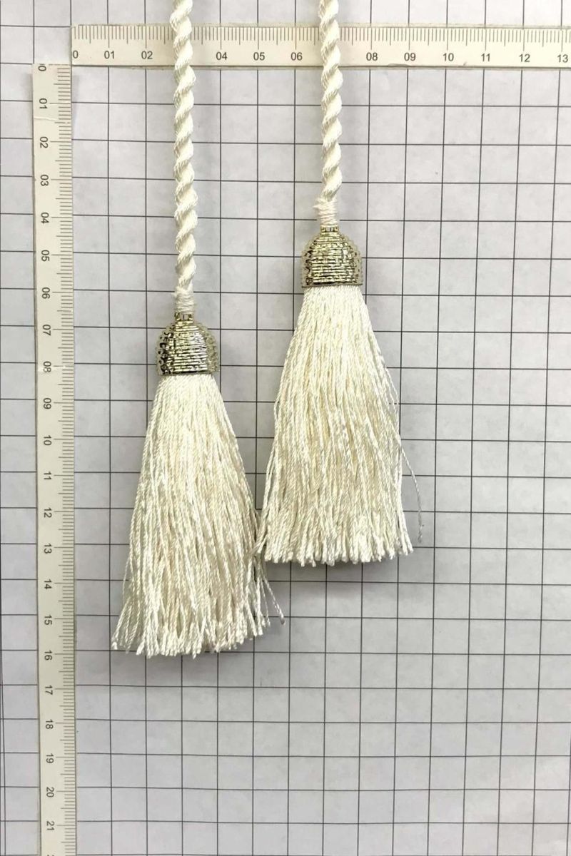 PINGENTE-DE-CORTINA QQ-27-3263-OFF-WHITE-CUPULA-FRISADA-DOURADA-LUBA-ACESSORIOS-POLIESTER-CORTINAS-EM-GERAL