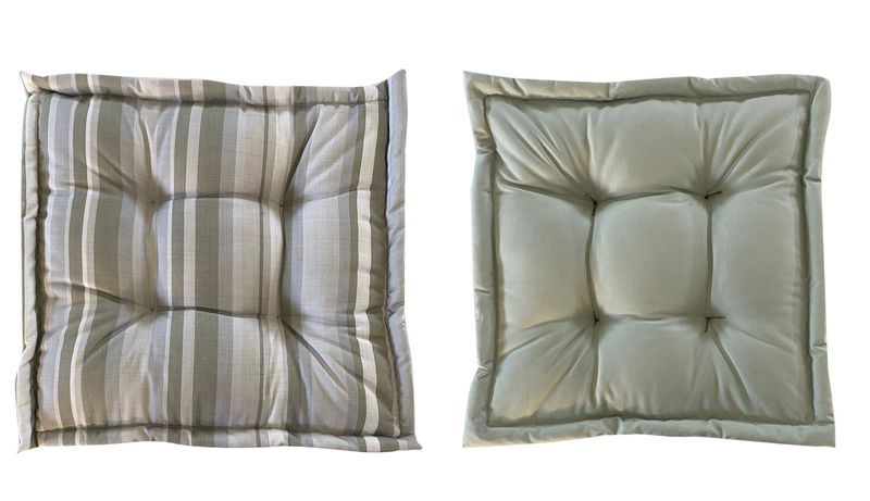 ALMOFADA-FUTON-RD-COM-BORDAS-VERDE-LISO-COM-LISTRAS-50X50CM