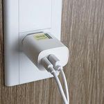 CARREGADOR-PAREDE-DUAL-COMP-1-PORTA-TIPO-C-1-PORTA-USB-A-3.1A-20W-BRANCO