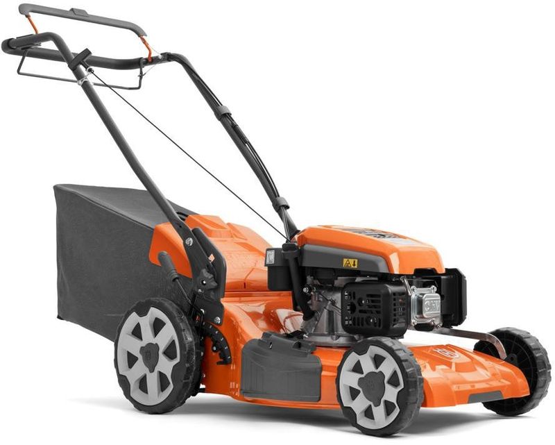 MAQUINA-DE-CORTAR-GRAMA-HUSQVARNA-A-COMBUSTAO-GASOLINA-MOTOR-4-TEMPOS-COM-TRACAO-LC151S-166CC