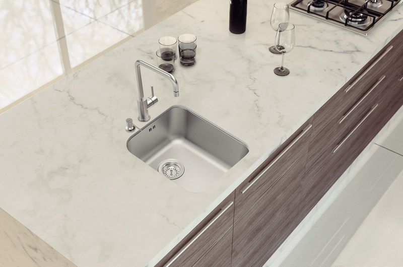 CUBA-DE-EMBUTIR-PARA-COZINHA-TRAMONTINA-RETANGULAR-ACO-INOX-34X40CM