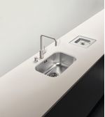 CUBA-DE-EMBUTIR-PARA-COZINHA-TRAMONTINA-RETANGULAR-ACO-INOX-47X30CM