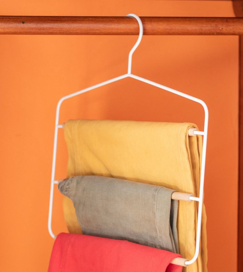 CABIDE-PARA-GUARDA-ROUPA-OIKOS-FERREIRO-TRIPLO-BRANCO