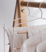 CABIDE-PARA-GUARDA-ROUPA-OIKOS-FERREIRO-TRIPLO-BRANCO