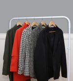 CABIDE-PARA-GUARDA-ROUPA-DE-MADEIRA-OIKOS-KIT-COM-3-UNIDADES