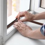 Veda-Fresta-Porta-e-Janela-Comfort-Door-Marrom-2mm-6m
