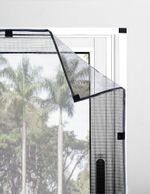 TELA-MOSQUITEIRO-PARA-PROTECAO-CONTRA-MOSQUITOS-VICTORIA-REGGIA-COM-VELCRO-PRETA-80X80CM