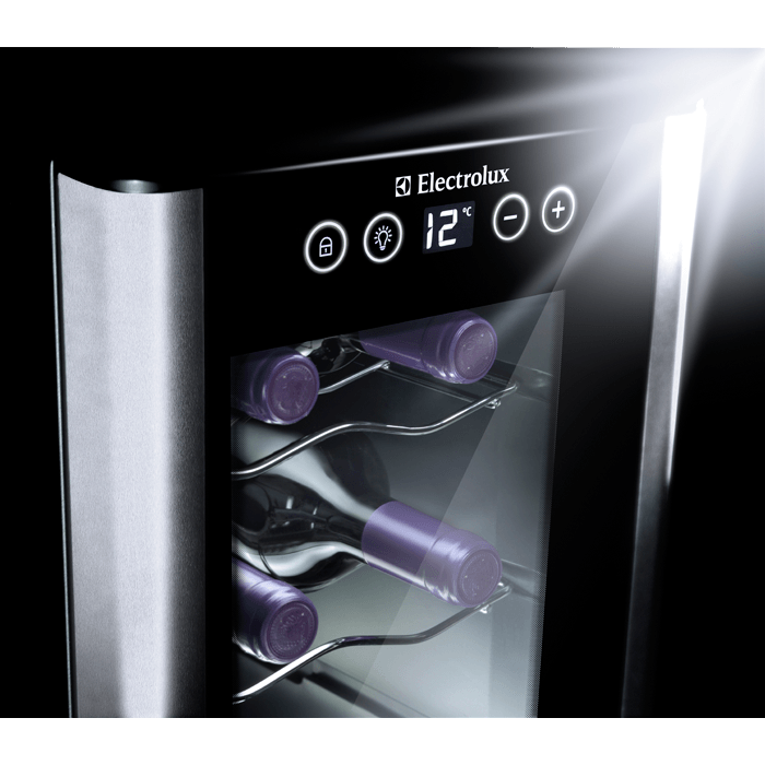 ADEGA-ELECTROLUX-PARA-8-GARRAFAS-PRETA-ACB08-BIVOLT