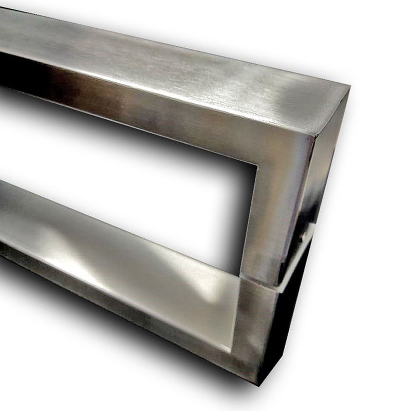 PUXADOR-PARA-PORTA-WF-CAIRO-I-212-30CM-FORMATO-BARRA-CHATA-EM-C-ESCOVADO