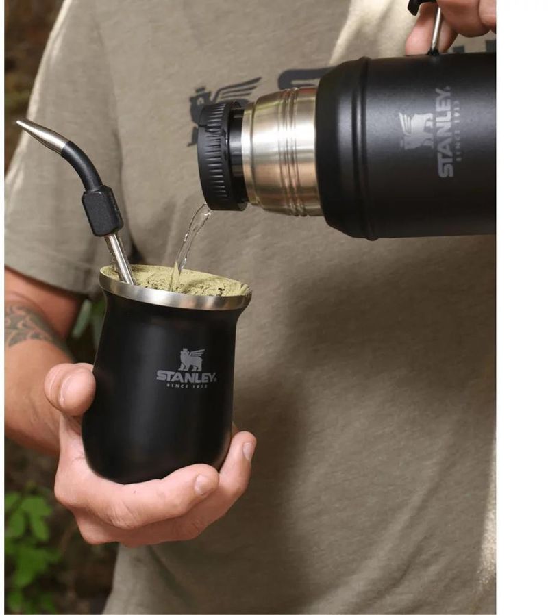 Cuia-Termica-Para-Chimarrao-Classic-Stanley-Matte-Black---Preta-236ml