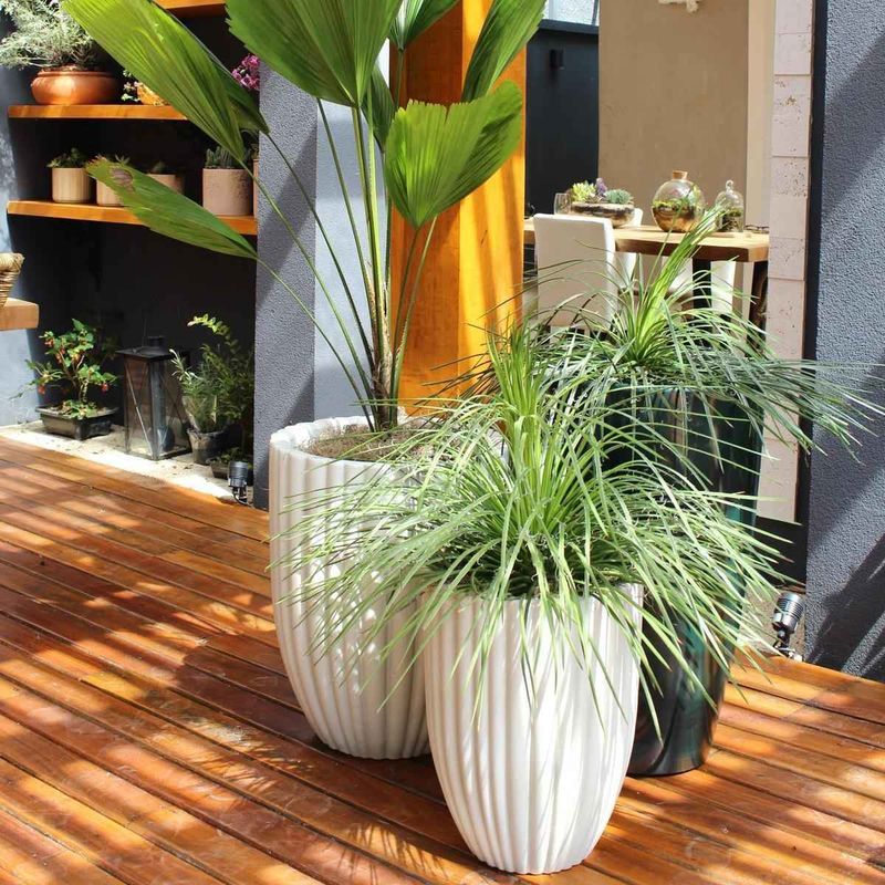 Vaso-de-Jardim-Cacau-Vasart-Antique-Branco-42x54cm
