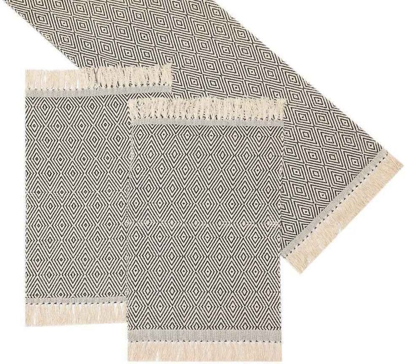 Trilho-de-Mesa-Retangular-Diamante-Artesanal-Teares-Preto-47x140cm