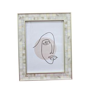 Porta Retrato Em Poliestireno Madre Pérola 20 X 25cm