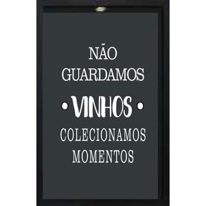 Quadro Porta Rolhas de Vinho Kapos Preto 17x27x4cm