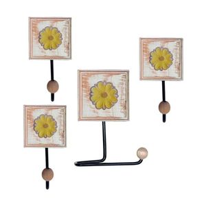 Kit Para Banheiro Com 3 Toalheiros E 1 Porta Papel Higiênico Rustico Flor Branca Cor Amarelo