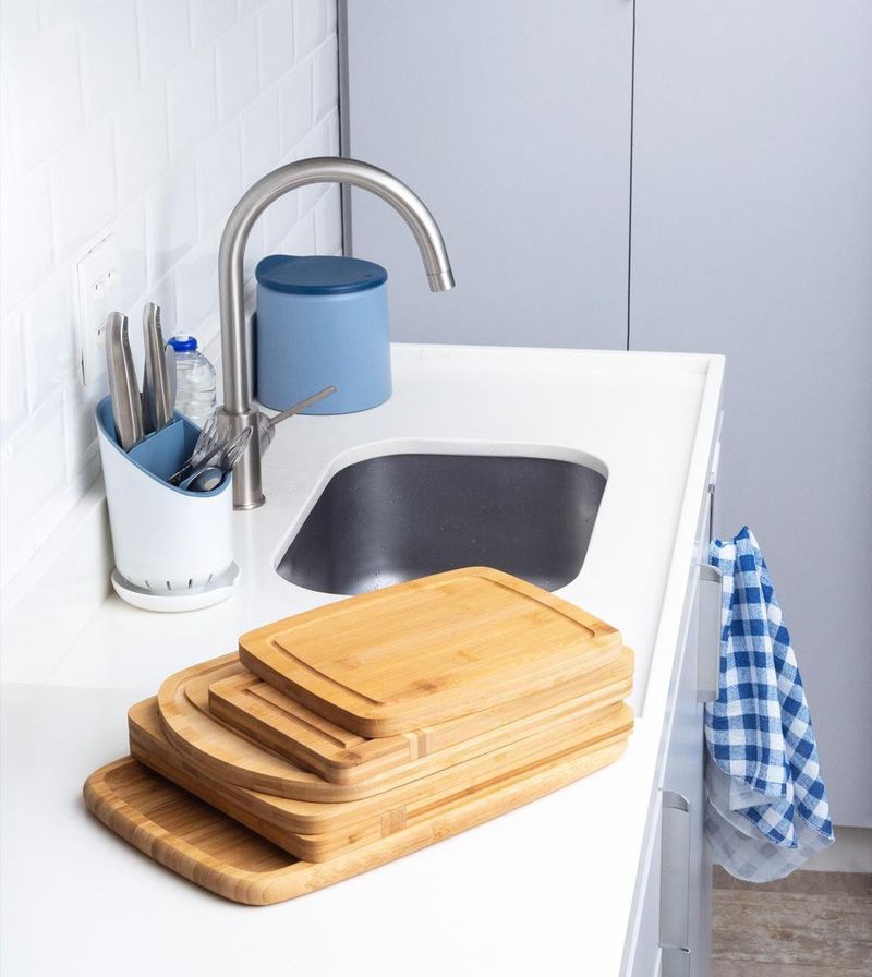 Tábua Para Churrasco de Bambu Oikos Com Alça 33x24cm-ns_170464_2