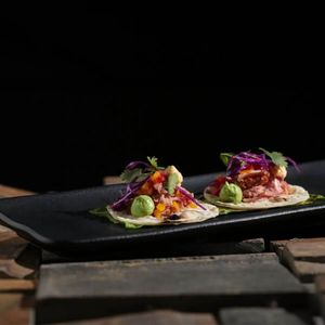 Travessa Preta Orgânica 33x13cm Cerâmica Sushi Porto Brasil Hygge Prato Retangular